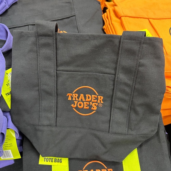 NWT! Trader Joes Mini Halloween Canvas Tote Bag A Set of 4 Piece Limited Edition - Picture 3 of 6